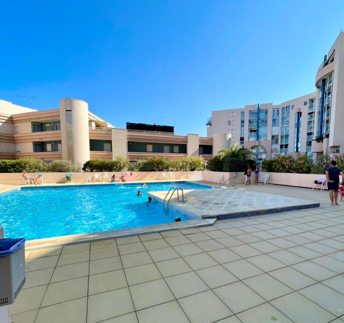 Joli Appartement Avec Piscine Sète Exterior foto